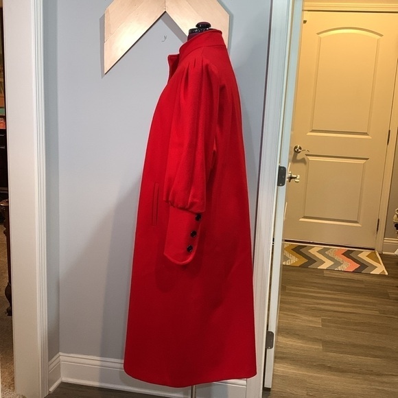 Vintage Lady Suzette women’s long, red peacoat - Picture 2 of 11